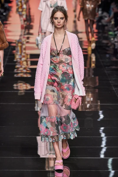 Look 42